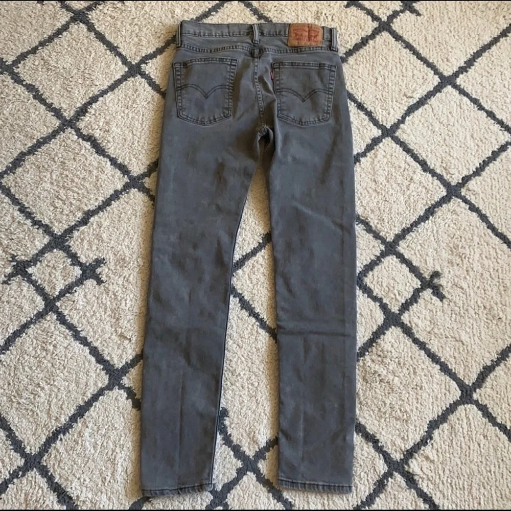 190. Levi’s Strauss & Co 510 gray jeans
